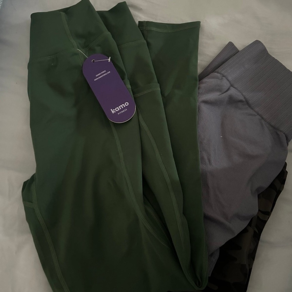 Workout bottoms size M - Picture 5 of 5